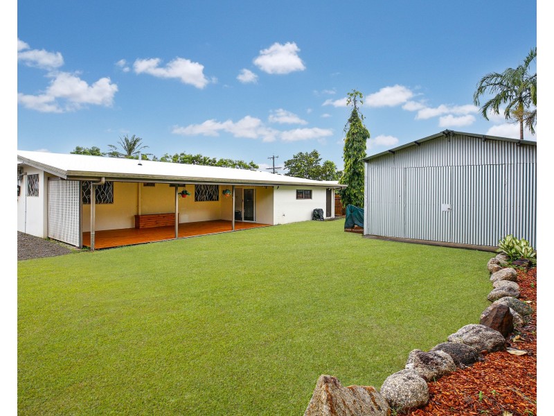 99 Upper Richardson Street, Whitfield QLD 4870
