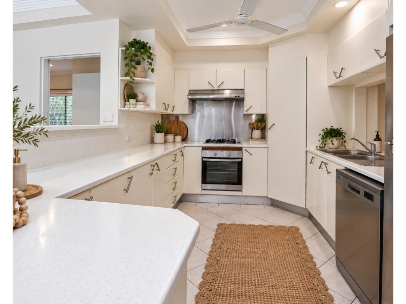 99 Upper Richardson Street, Whitfield QLD 4870