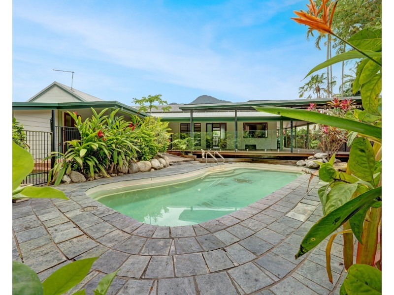 8 Leftwich Street, White Rock QLD 4868