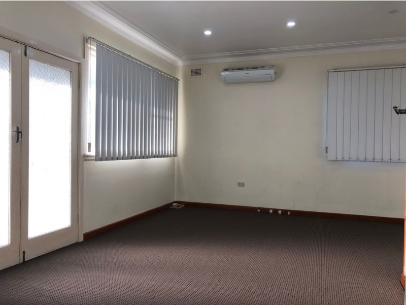 36 Ancona Avenue, Toongabbie NSW 2146