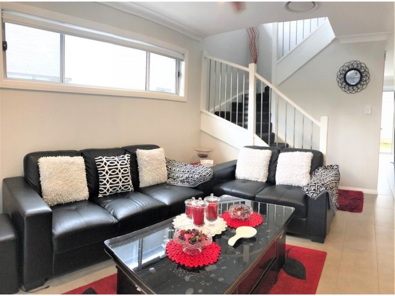 2/85 Jamison Road, Kingswood NSW 2747
