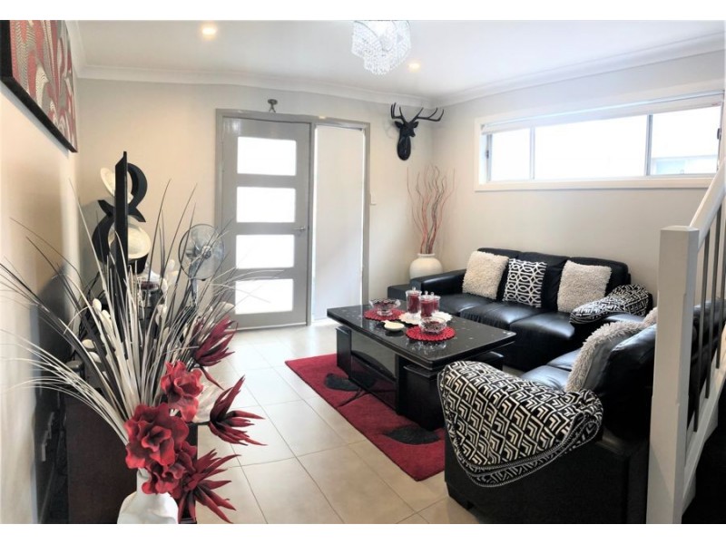 2/85 Jamison Road, Kingswood NSW 2747