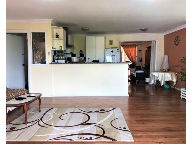 11 Balimo Place, Glenfield NSW 2167