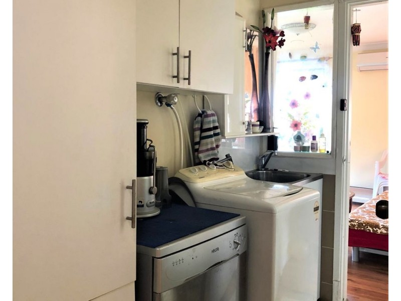 11 Balimo Place, Glenfield NSW 2167