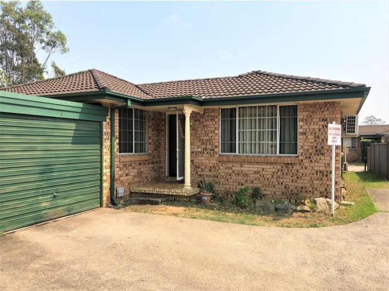 6/10 Bensley Road, Macquarie Fields NSW 2564