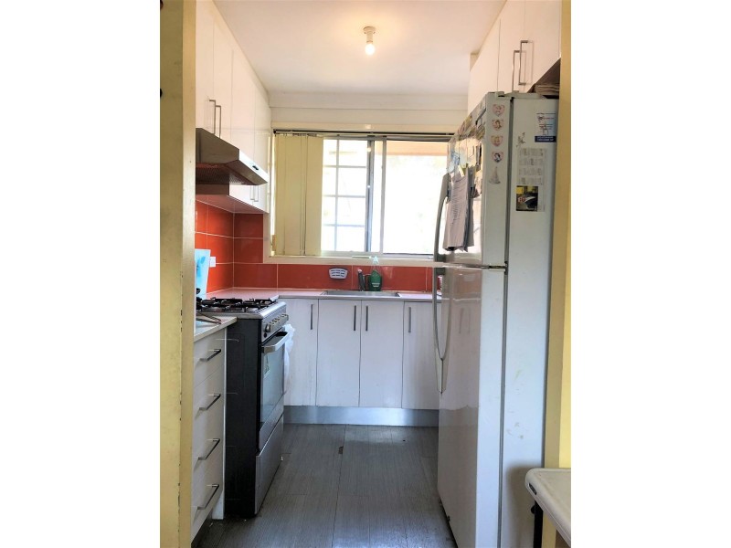 6/10 Bensley Road, Macquarie Fields NSW 2564