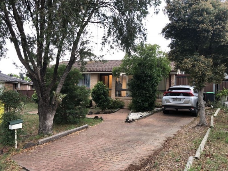 37 Naylor Place, Ingleburn NSW 2565