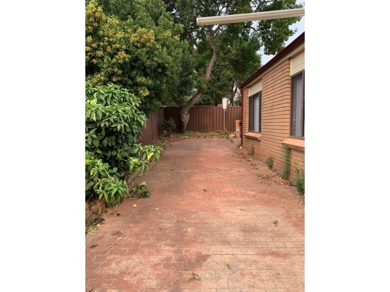 37 Naylor Place, Ingleburn NSW 2565