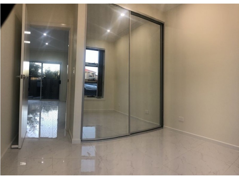 6A Emex Place, Macquarie Fields NSW 2564