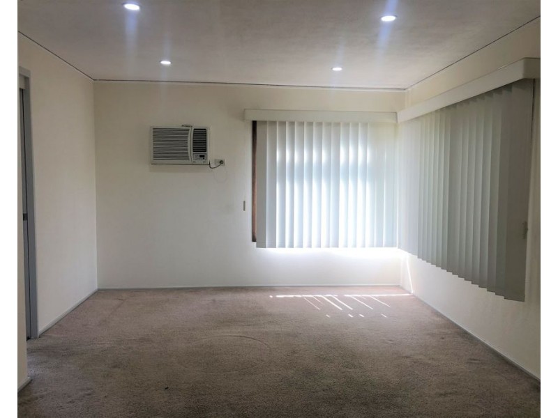 60 Tallowwood Crescent, Bradbury NSW 2560