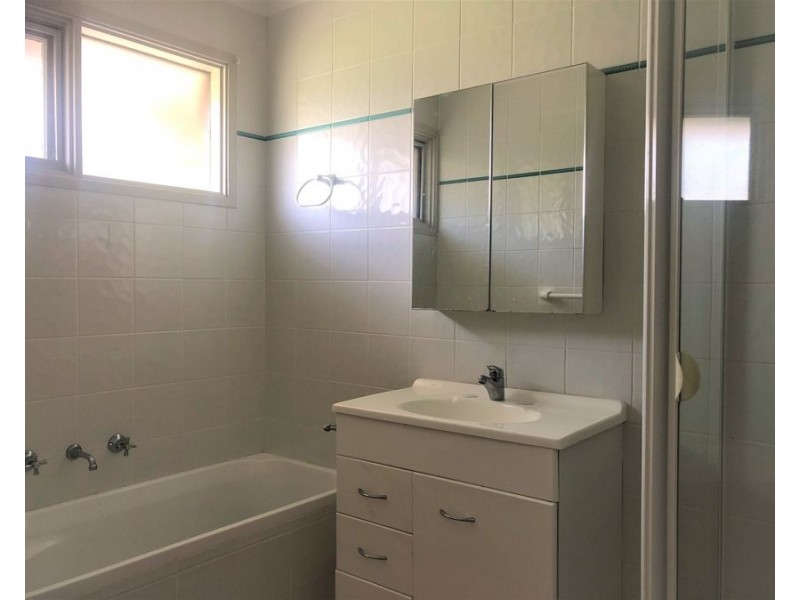 60 Tallowwood Crescent, Bradbury NSW 2560