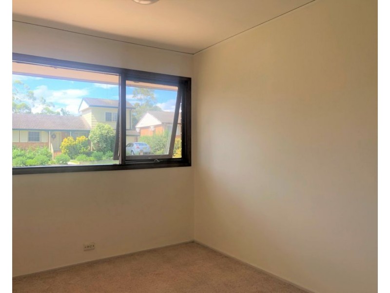 60 Tallowwood Crescent, Bradbury NSW 2560
