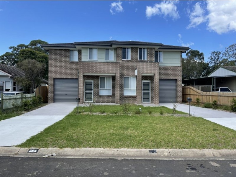 25 Parkland Avenue, Macquarie Fields NSW 2564