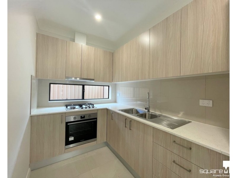 29A Hyacinth Avenue, Macquarie Fields NSW 2564