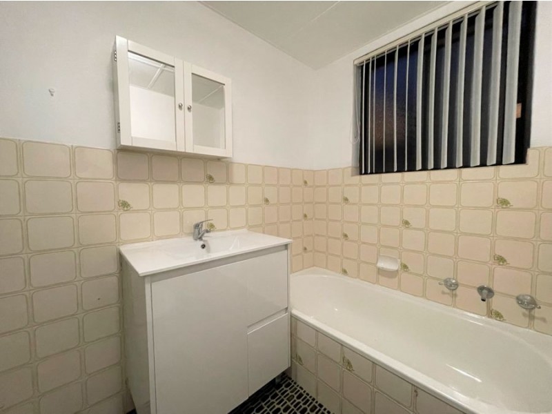 8/41 Campbell Street, Liverpool NSW 2170