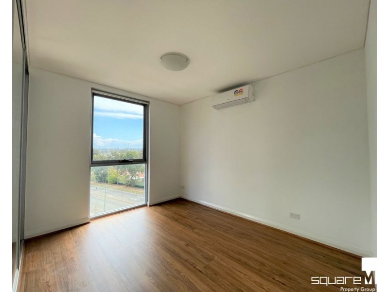 137/2 Browne Parade, Warwick Farm NSW 2170