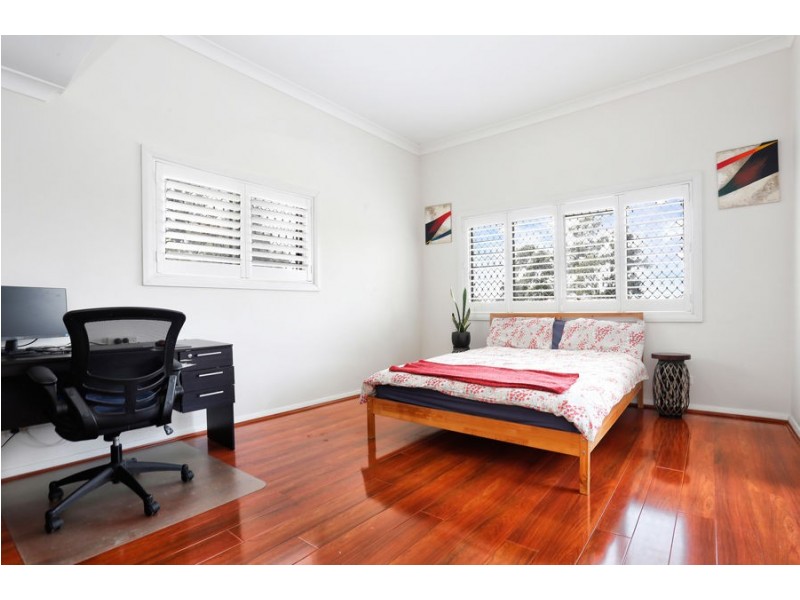 4 Ivy Street, Toongabbie NSW 2146