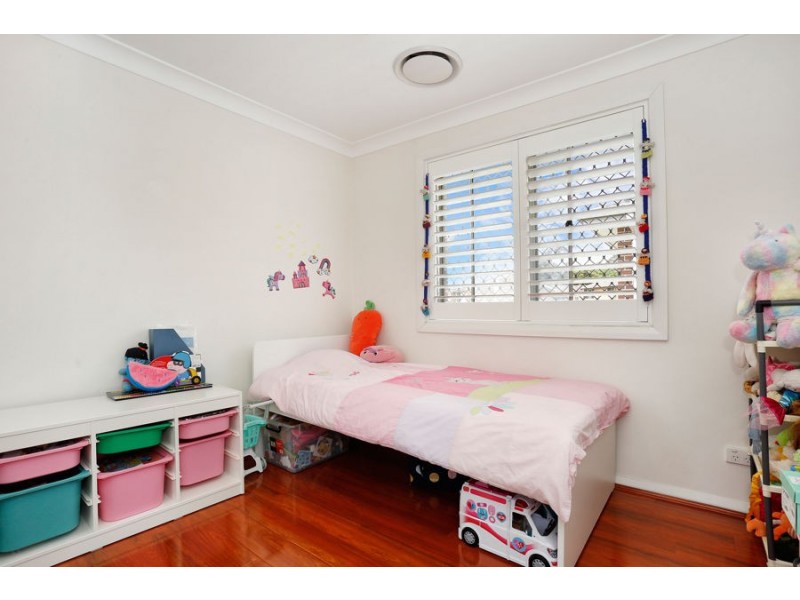 4 Ivy Street, Toongabbie NSW 2146