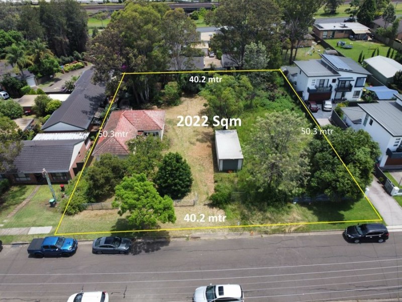 23 Waratah Crescent, Macquarie Fields NSW 2564