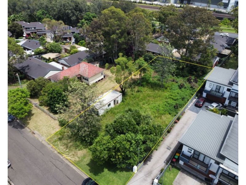 23 Waratah Crescent, Macquarie Fields NSW 2564