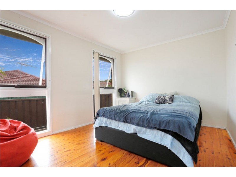 9 Bensley Road, Macquarie Fields NSW 2564