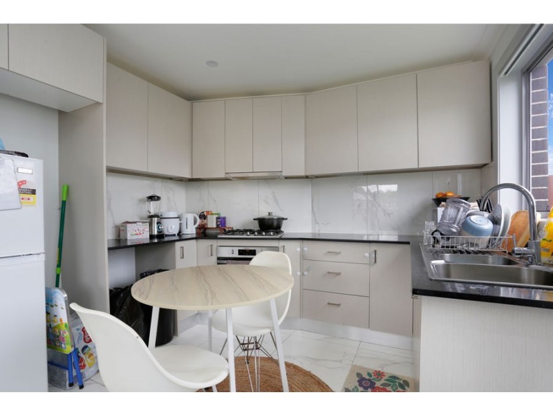 9 Bensley Road, Macquarie Fields NSW 2564