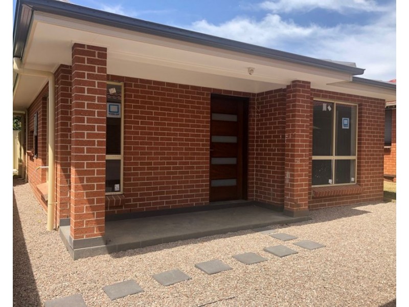 13A Gloucester St, Macquarie Fields NSW 2564