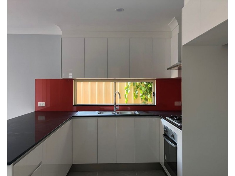 13A Gloucester St, Macquarie Fields NSW 2564