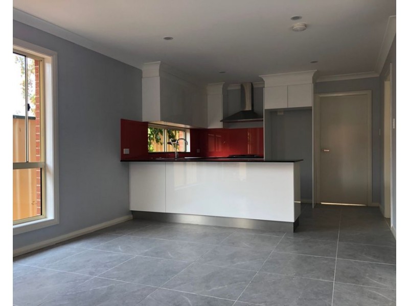 13A Gloucester St, Macquarie Fields NSW 2564