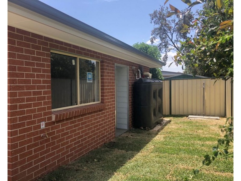 13A Gloucester St, Macquarie Fields NSW 2564