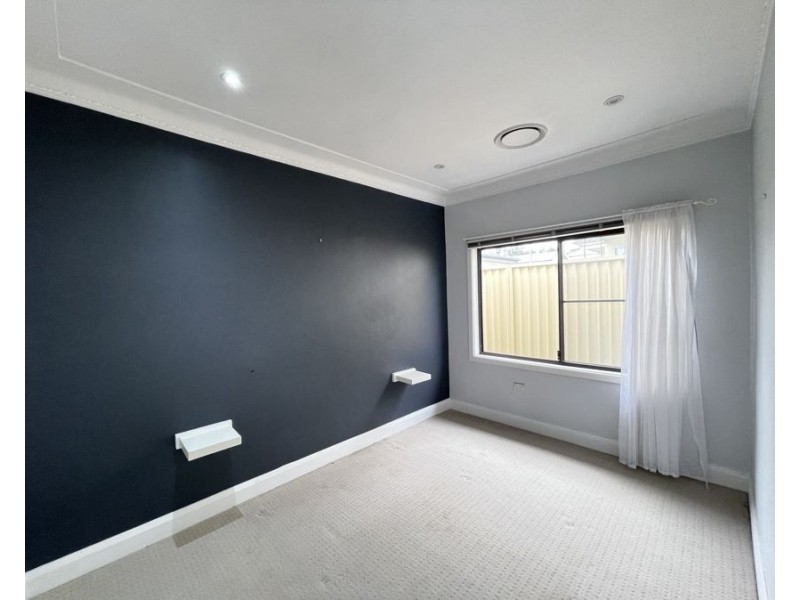 11 apex street, Blacktown NSW 2148