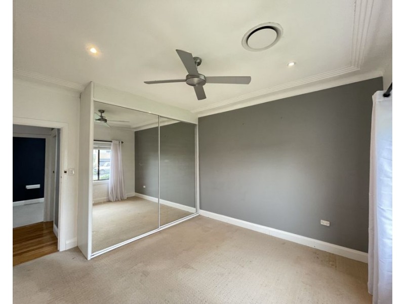 11 apex street, Blacktown NSW 2148