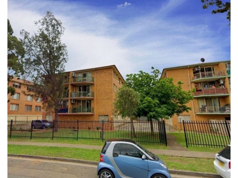 29/3 Riverpark drive, Liverpool NSW 2170