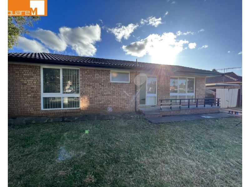 7 Kitson Place, Minto NSW 2566