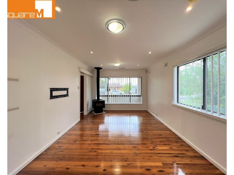 29 Parkland Avenue, Macquarie Fields NSW 2564
