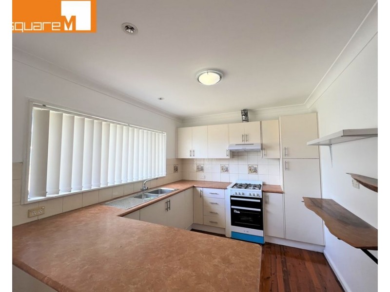 29 Parkland Avenue, Macquarie Fields NSW 2564