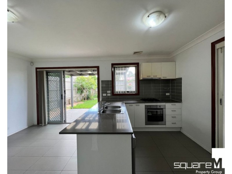55 Mary Ann Drive, Glenfield NSW 2167