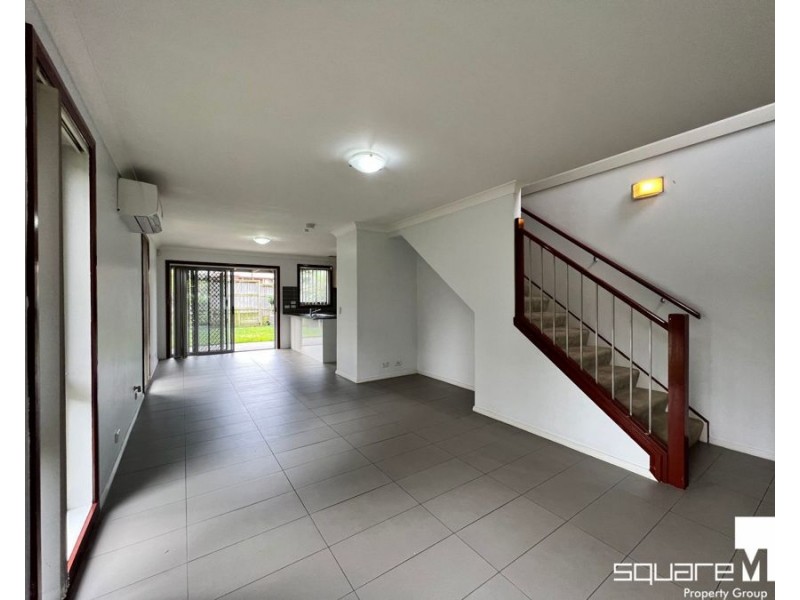 55 Mary Ann Drive, Glenfield NSW 2167