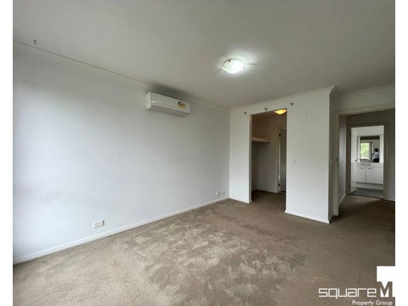 55 Mary Ann Drive, Glenfield NSW 2167