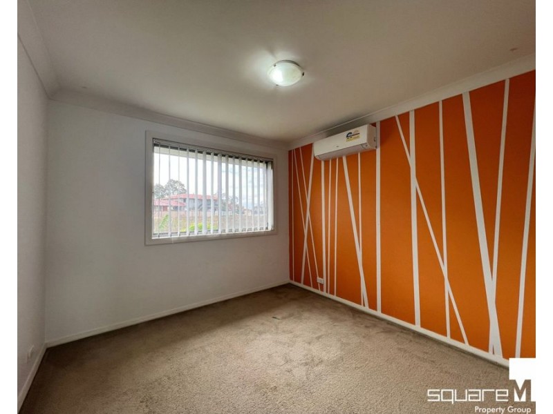 55 Mary Ann Drive, Glenfield NSW 2167