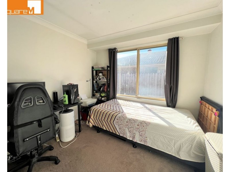 37 Daintree Drive, Wattle Grove NSW 2173