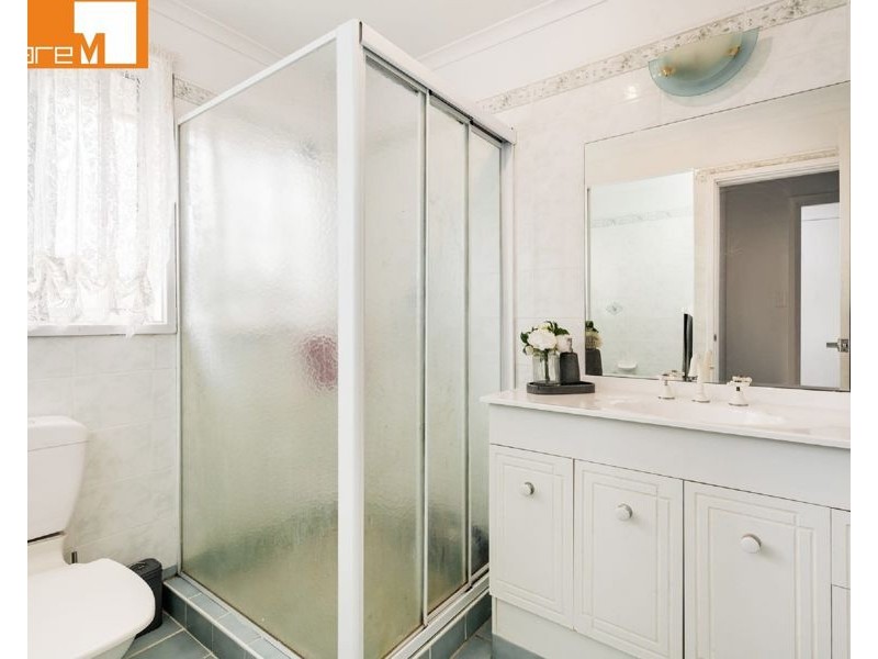 12 Emex Place, Macquarie Fields NSW 2564