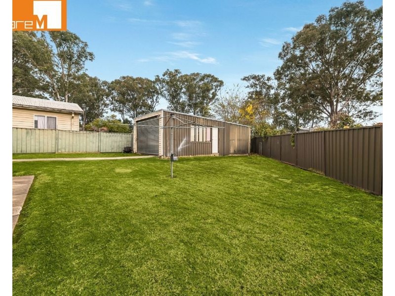 12 Emex Place, Macquarie Fields NSW 2564