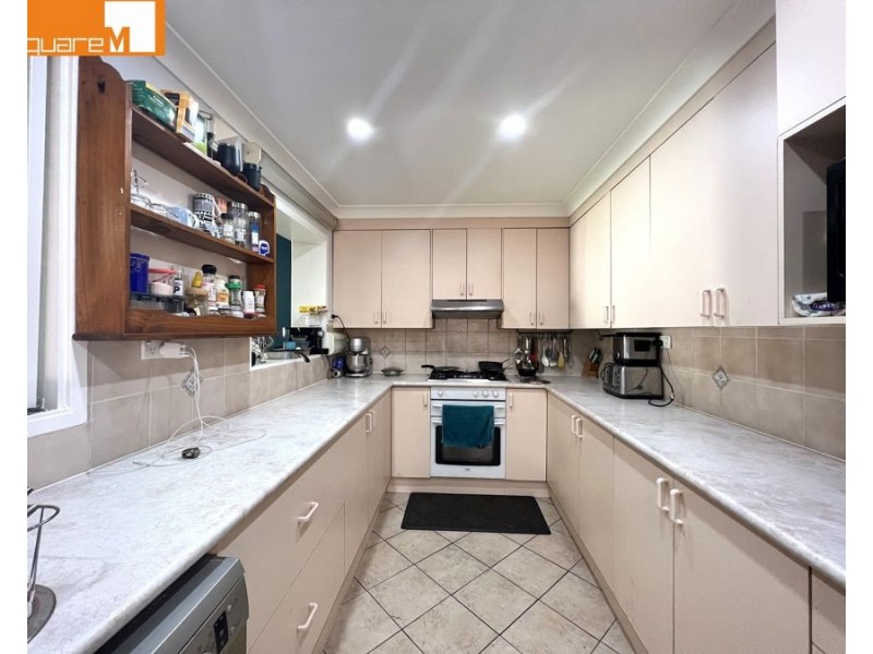 3 Argyle Place, Macquarie Fields NSW 2564