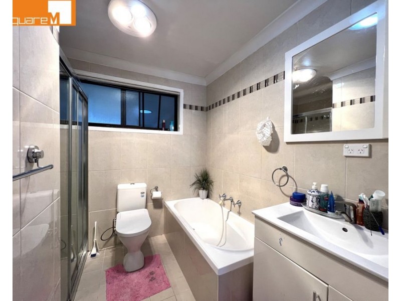 3 Argyle Place, Macquarie Fields NSW 2564