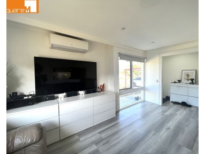 1 Stranraer Drive, St Andrews NSW 2566