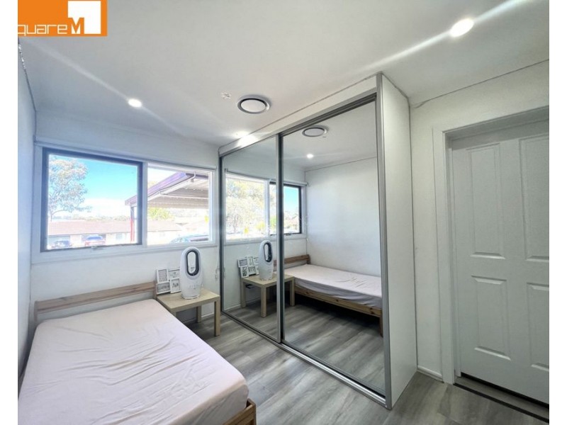 1 Stranraer Drive, St Andrews NSW 2566