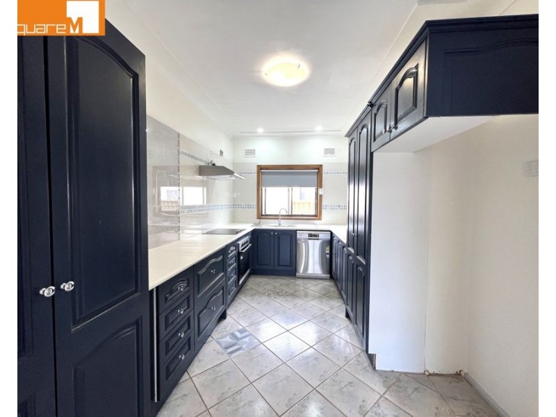 60 Park Road, East Hills NSW 2213