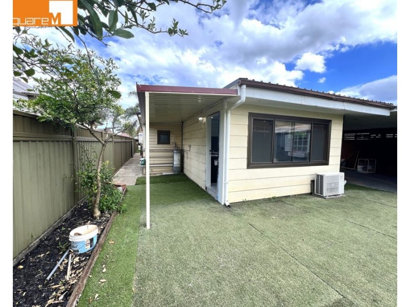 1/60 Park Road, East Hills NSW 2213