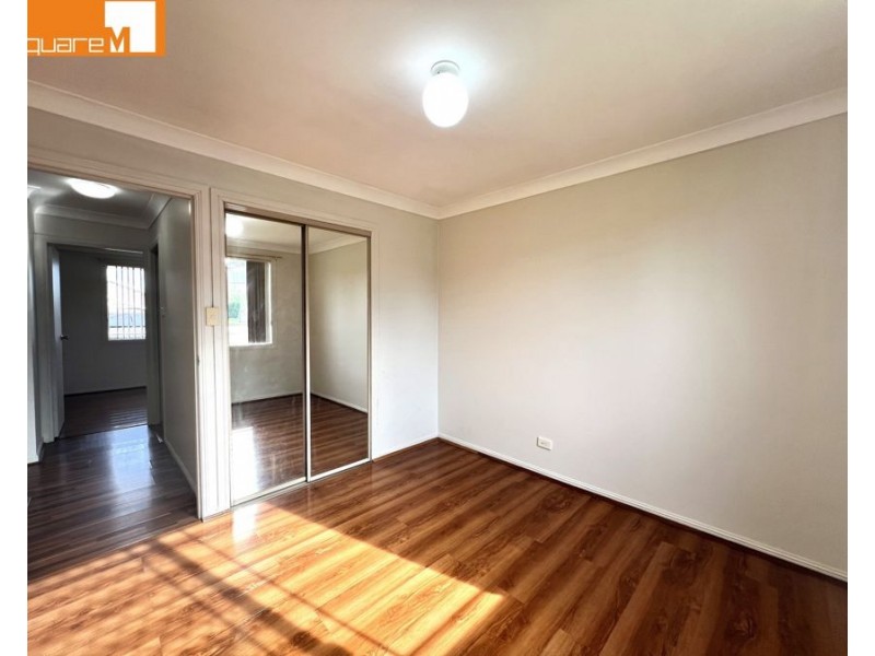 1/26 Holland Crescent, Casula NSW 2170